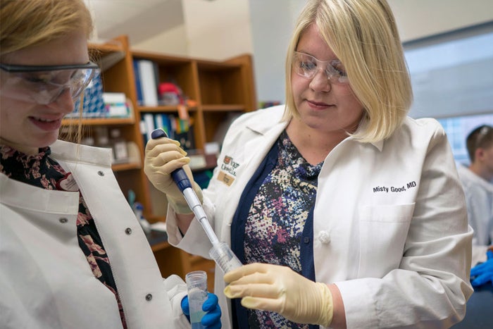 School of Medicine receives award to develop physician-scientists